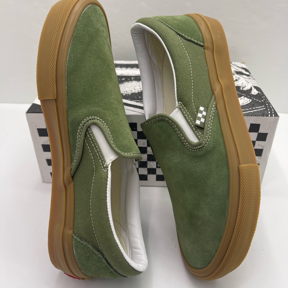 Vans • WMNS Suede Skate Slip-On
Green/Gum
VN0A2Z3117P Sneakers - Picture 11 of 16